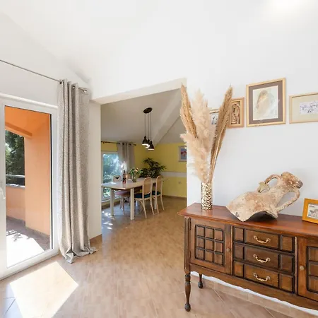 Apartmant With Pool 8