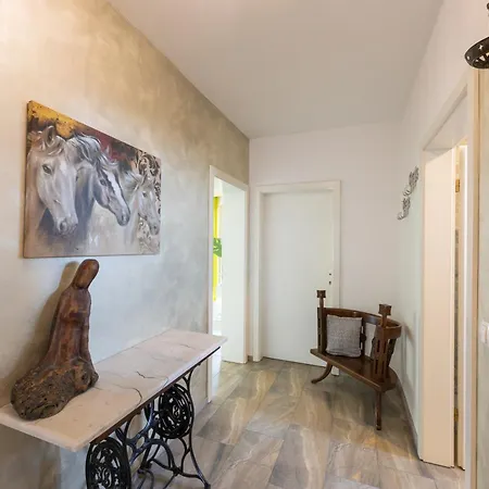Apartmant With Pool 8 *
