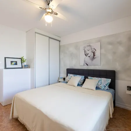 شقة Apartmant With Pool 8 Kaštela