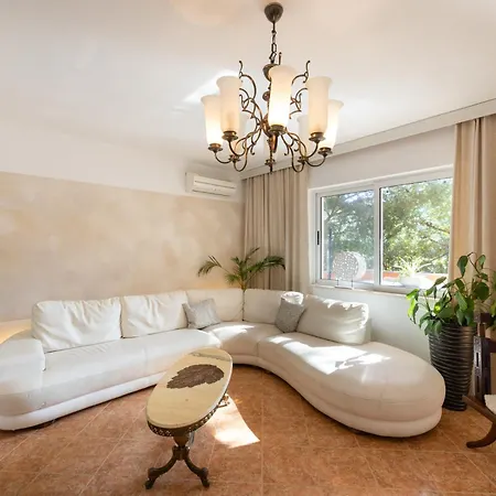 Apartmant With Pool 8 شقة Kaštela