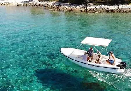 Apartmant With Pool 8 شقة Kaštela
